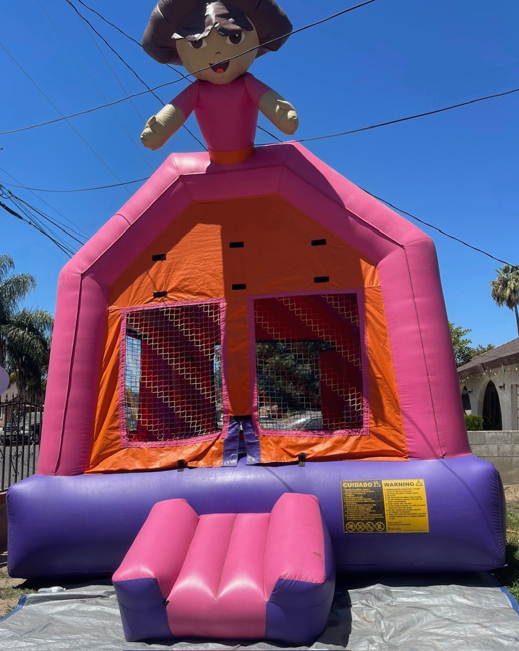 Dora 13' x 13'